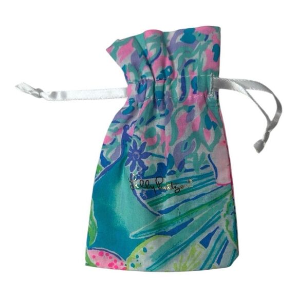 Lilly Pulitzer Floral Drawstring Pouch. - Picture 1 of 3